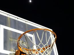 Bird in Hand Family Inn