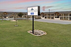 Eagle's Den Suites Cotulla a Travelodge by Wyndham