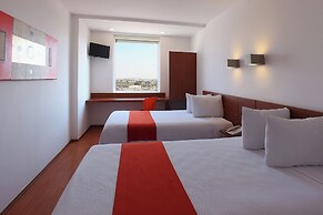 One Querétaro Aeropuerto Hotel