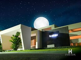 Hillary Nature Resort Spa