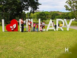 Hillary Nature Resort Spa