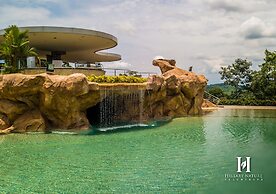 Hillary Nature Resort Spa