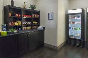 Red River Inn And Suites