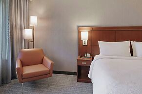 Courtyard by Marriott Long Beach Airport