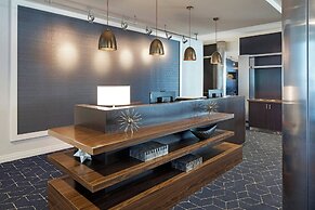 Courtyard by Marriott Long Beach Airport