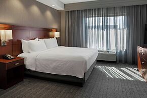 Courtyard by Marriott Long Beach Airport