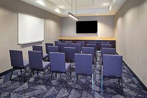 Courtyard by Marriott Long Beach Airport