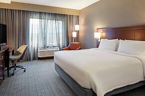 Courtyard by Marriott Long Beach Airport
