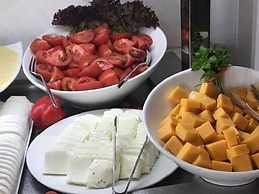 Amphora Hotel & Suites