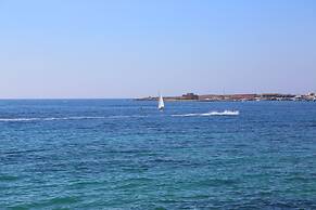 Amphora Hotel & Suites