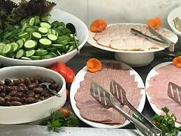 Amphora Hotel & Suites