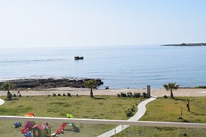 Amphora Hotel & Suites