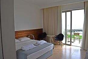 Amphora Hotel & Suites