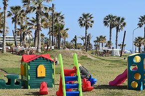 Amphora Hotel & Suites