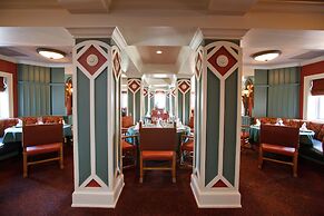 Bertram Inn at Glenmoor