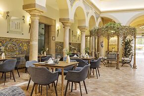 Hotel ILUNION Mérida Palace