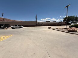 River Canyon Lodge