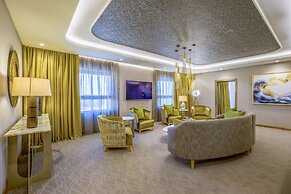 Radisson Hotel and Convention Centre OR Tambo Airport