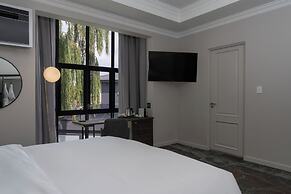 Radisson Hotel and Convention Centre OR Tambo Airport