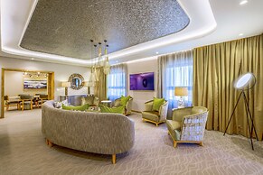 Radisson Hotel and Convention Centre OR Tambo Airport