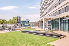 Radisson Hotel and Convention Centre OR Tambo Airport