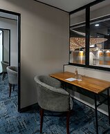 Radisson Hotel and Convention Centre OR Tambo Airport