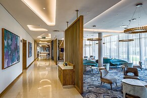 Radisson Hotel and Convention Centre OR Tambo Airport