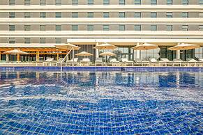Radisson Hotel and Convention Centre OR Tambo Airport