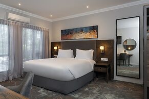 Radisson Hotel and Convention Centre OR Tambo Airport
