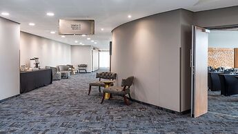 Radisson Hotel and Convention Centre OR Tambo Airport