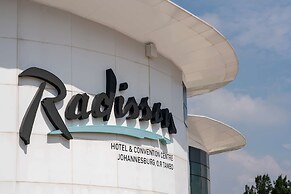 Radisson Hotel and Convention Centre OR Tambo Airport