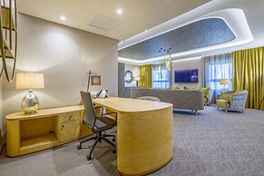 Radisson Hotel and Convention Centre OR Tambo Airport