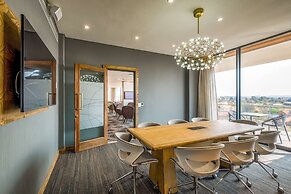 Radisson Hotel and Convention Centre OR Tambo Airport