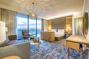 Radisson Hotel and Convention Centre OR Tambo Airport