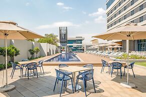 Radisson Hotel and Convention Centre OR Tambo Airport