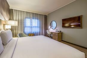 Radisson Hotel and Convention Centre OR Tambo Airport