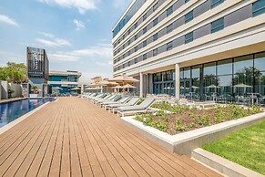 Radisson Hotel and Convention Centre OR Tambo Airport