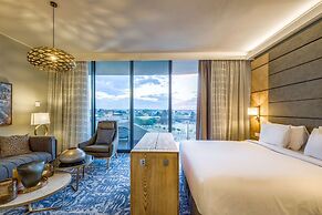 Radisson Hotel and Convention Centre OR Tambo Airport