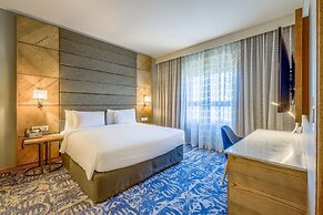 Radisson Hotel and Convention Centre OR Tambo Airport