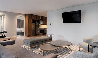Radisson Hotel and Convention Centre OR Tambo Airport