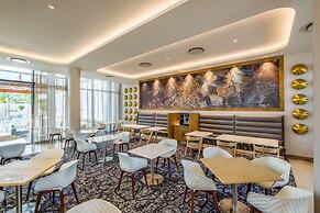 Radisson Hotel and Convention Centre OR Tambo Airport