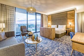 Radisson Hotel and Convention Centre OR Tambo Airport