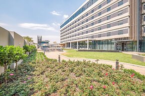Radisson Hotel and Convention Centre OR Tambo Airport