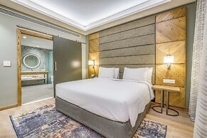Radisson Hotel and Convention Centre OR Tambo Airport