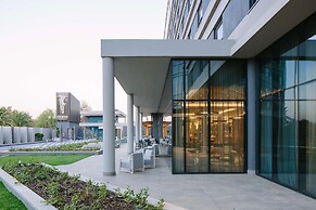 Radisson Hotel and Convention Centre OR Tambo Airport