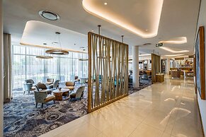 Radisson Hotel and Convention Centre OR Tambo Airport