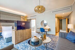 Radisson Hotel and Convention Centre OR Tambo Airport