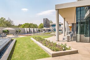 Radisson Hotel and Convention Centre OR Tambo Airport