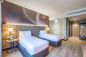 Radisson Hotel and Convention Centre OR Tambo Airport