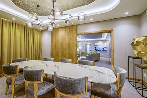 Radisson Hotel and Convention Centre OR Tambo Airport